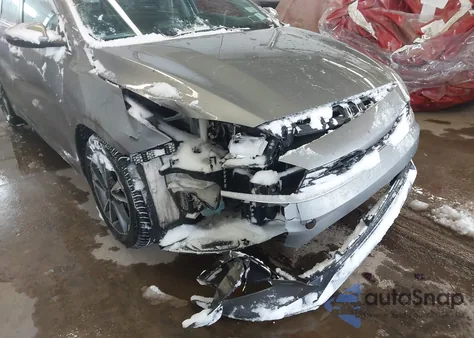 2023 Kia Forte Lxs z USA, uszkodzony, nr VIN 3KPF24AD3PE543258